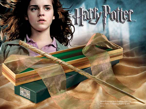 Hermione Granger plcja 12 hvelyk srkny-szvizomhr gerfa.Szintn Olivandertl.